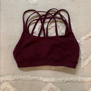 Lululemon maroon strapping sports bra